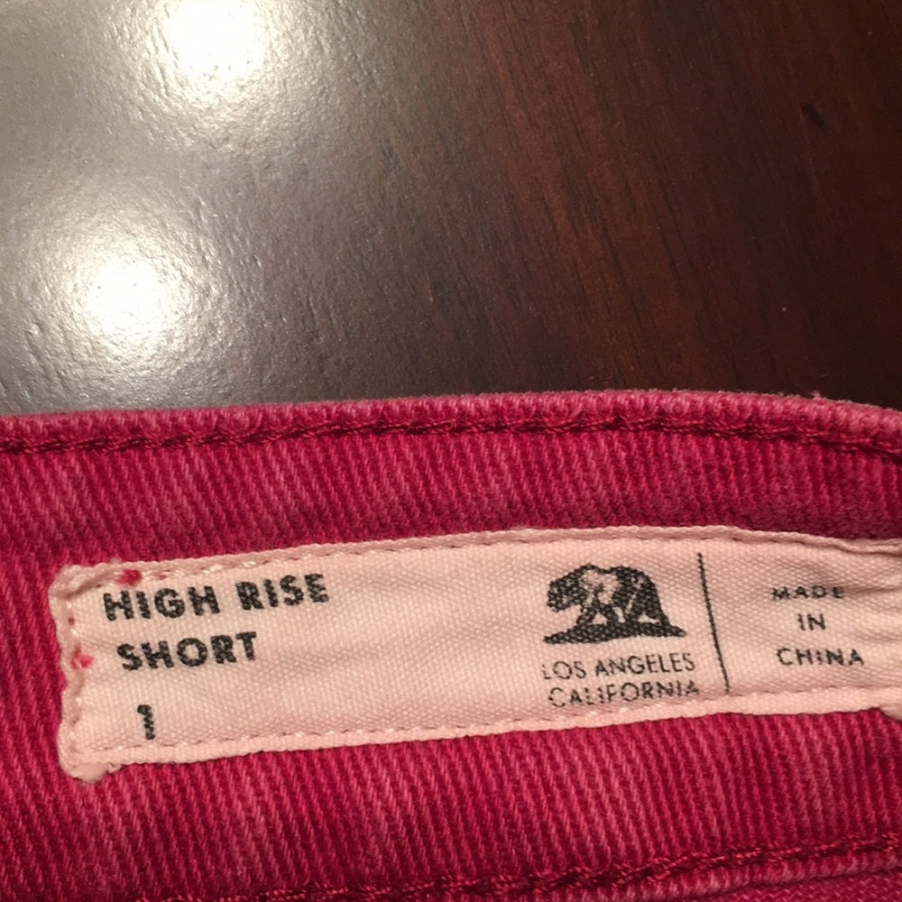 Shorts - Picture 3 of 4